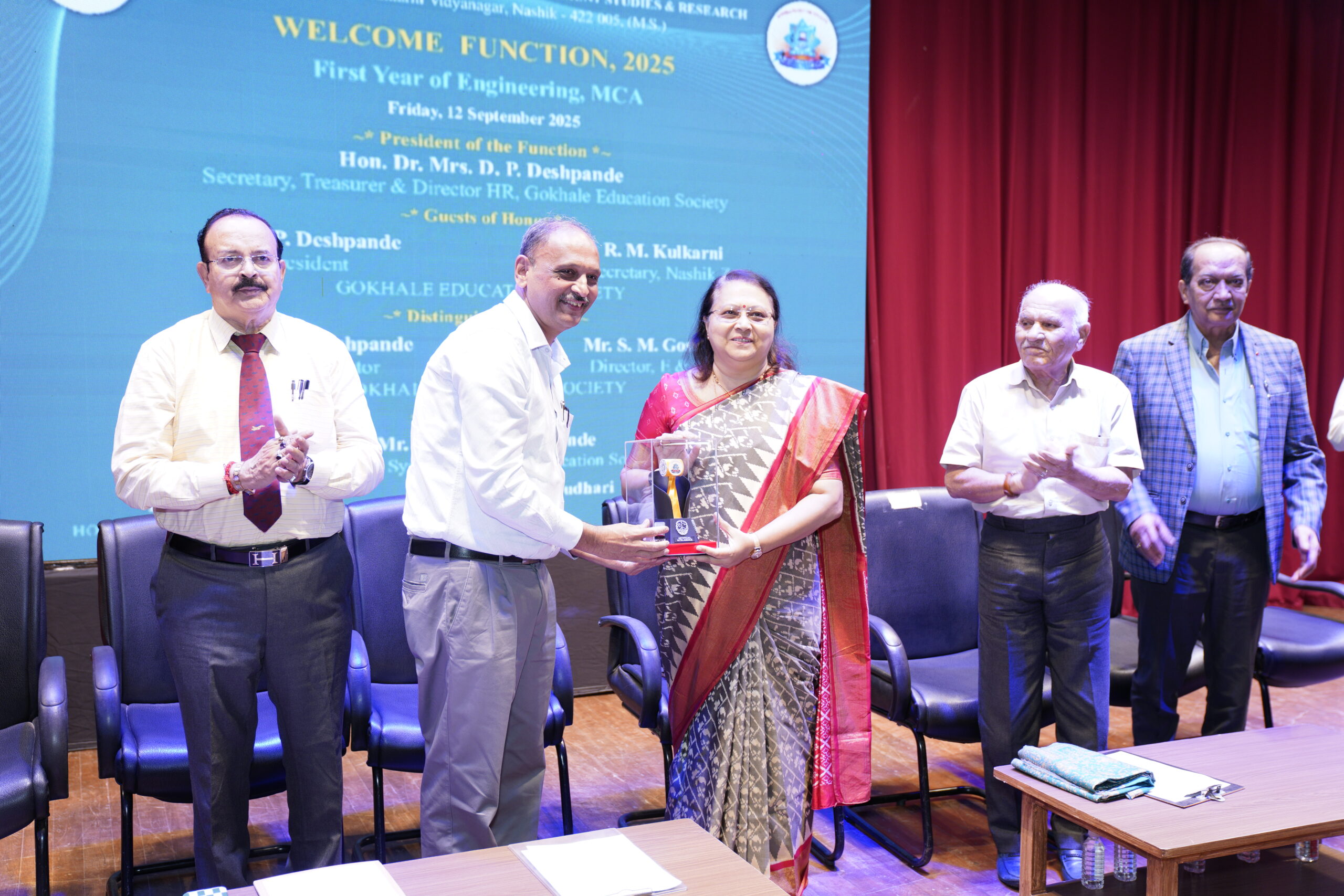 Felicitation of  Chief guest Dr. Mrs. Deepti P. Deshpande, Secretary, Gokhale Education Society, Nashik